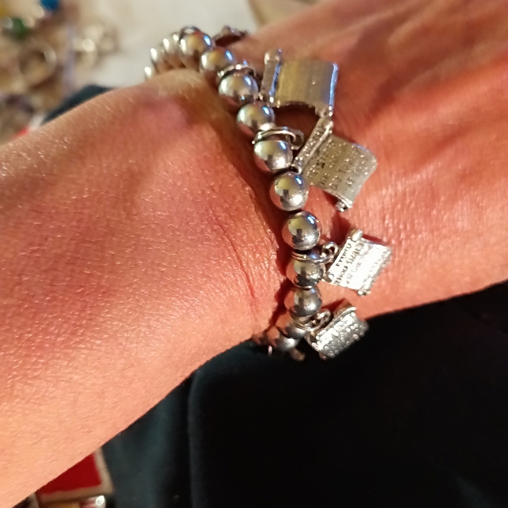 Bracelet